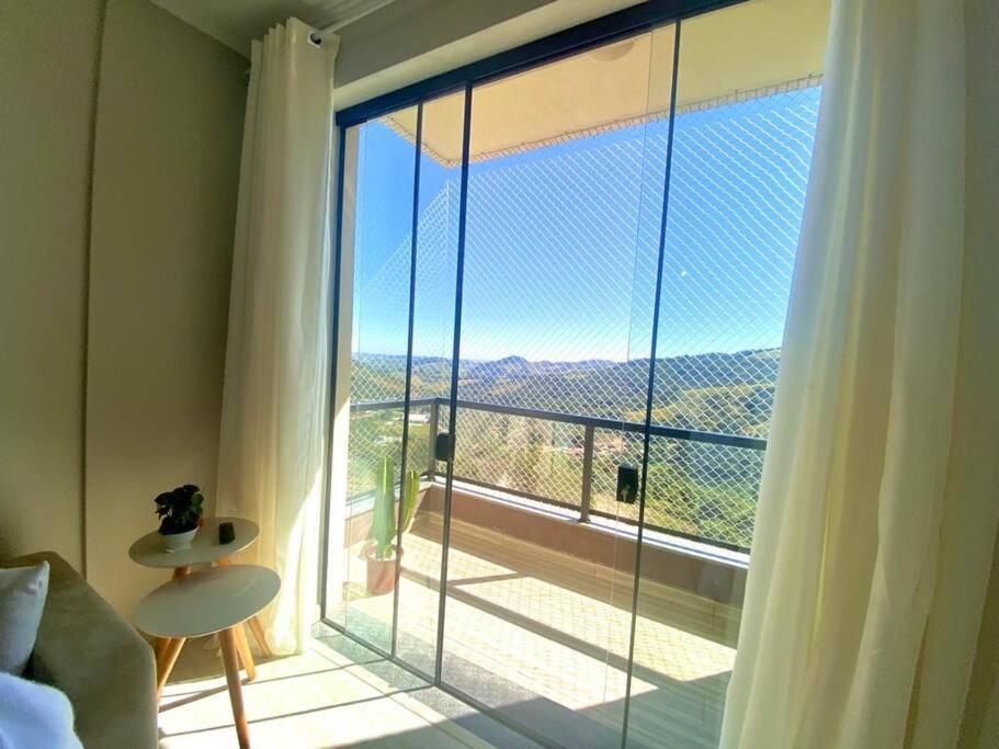 Lindo Apartamento Na Montanha! Lejlighed Águas de Lindóia Eksteriør billede